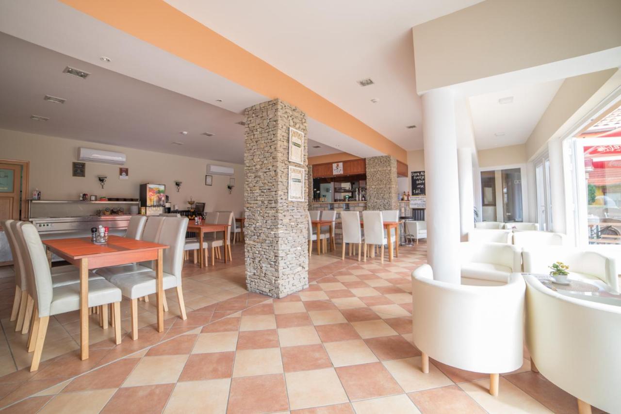 Pelso Panzio Bed and Breakfast Balatonmáriafürdő Eksteriør billede