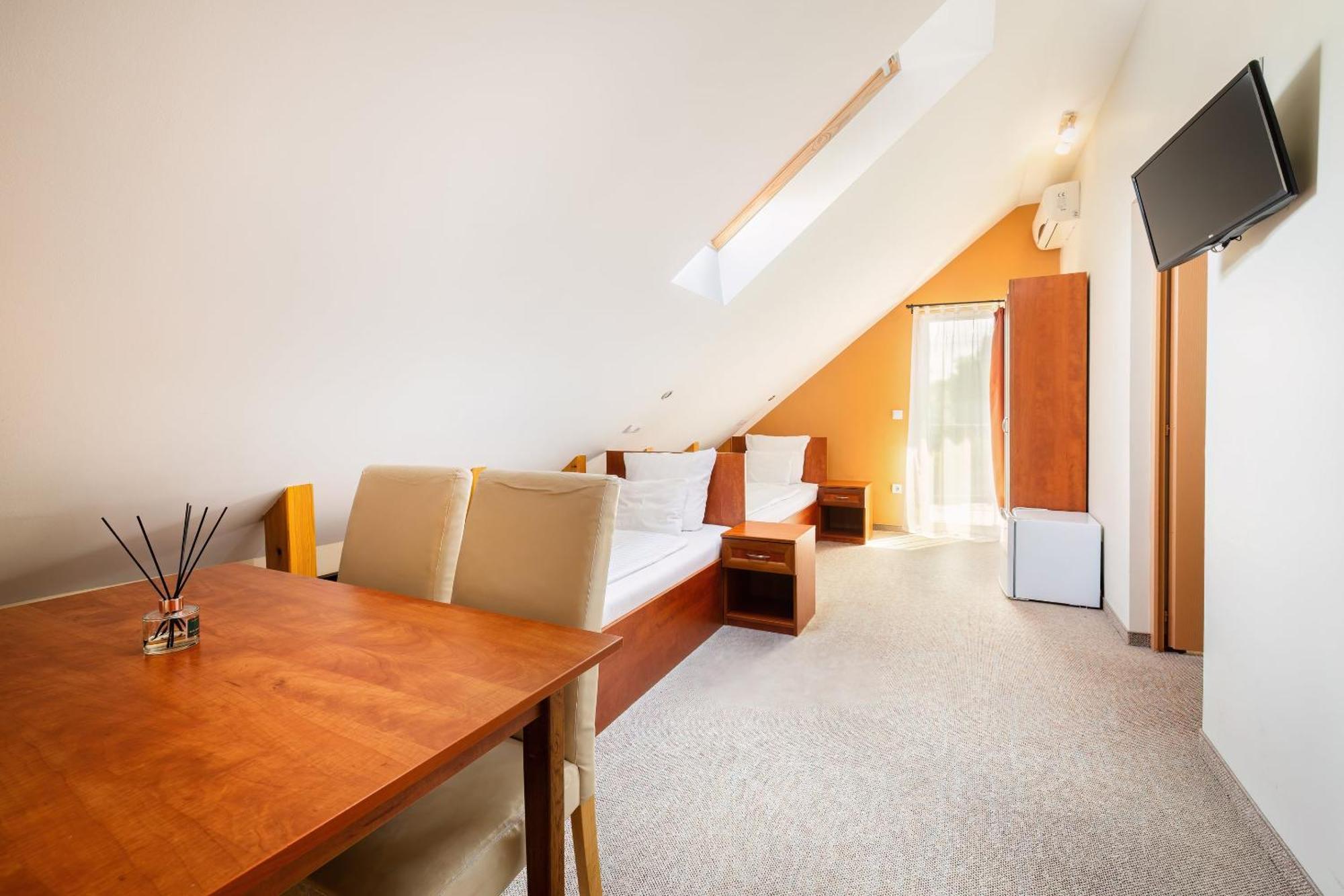 Pelso Panzio Bed and Breakfast Balatonmáriafürdő Eksteriør billede